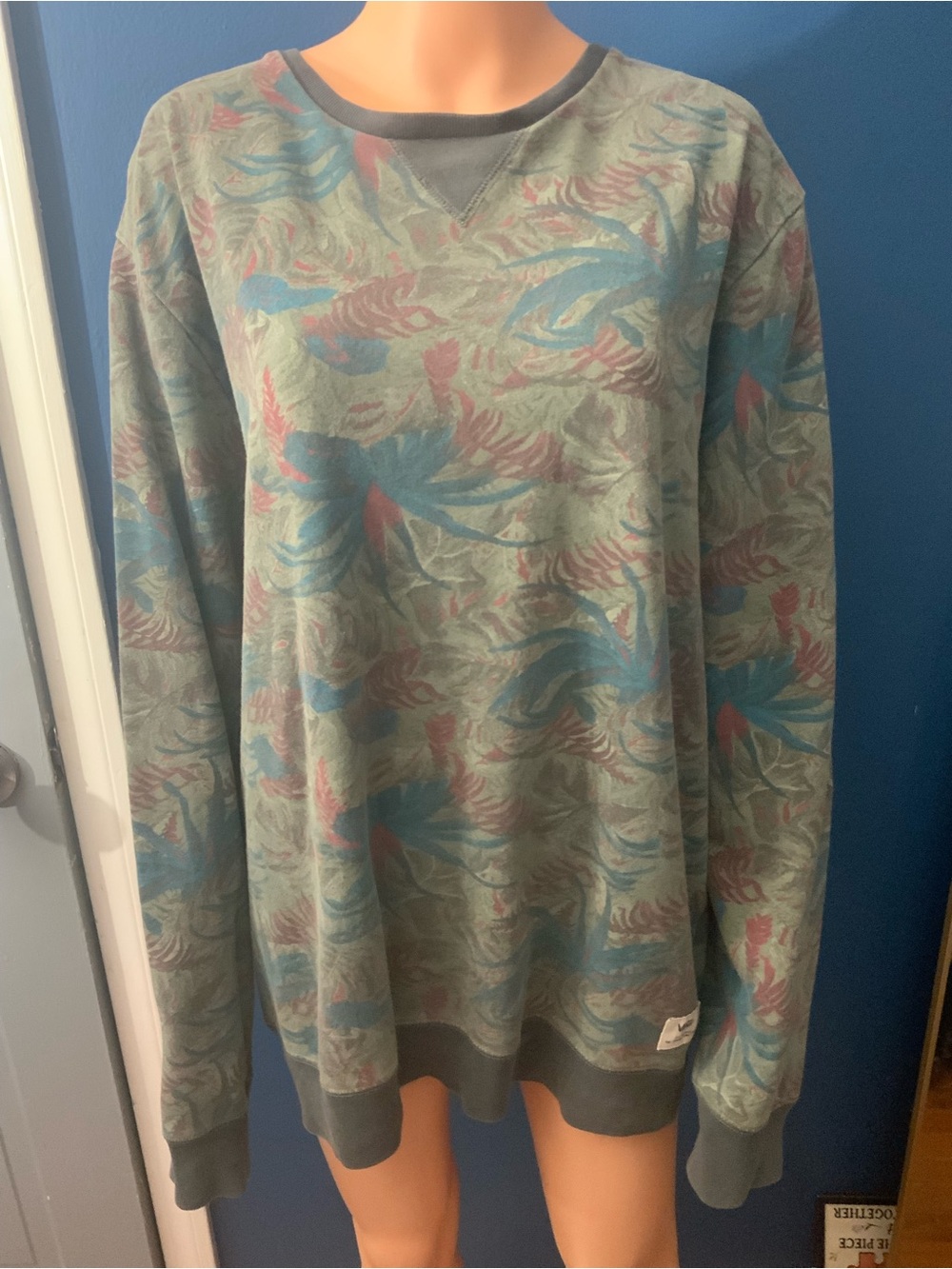 Vans Men's Teal and Blue Printed Crewneck Sweater